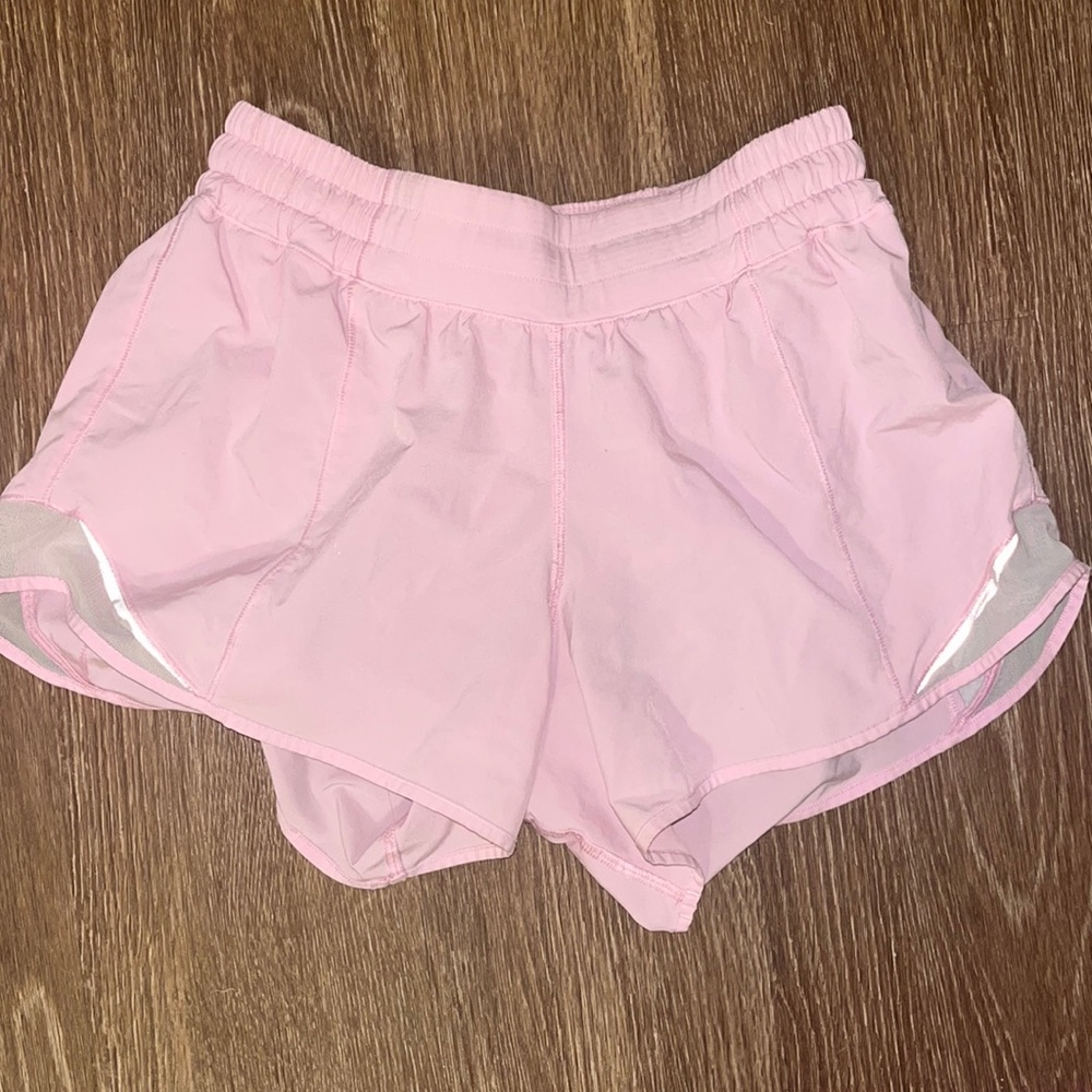 LULU light pink hotty hot shorts!!